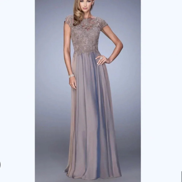 NWT La Femme Floral Embroidery Chiffon Column Gown Size 0